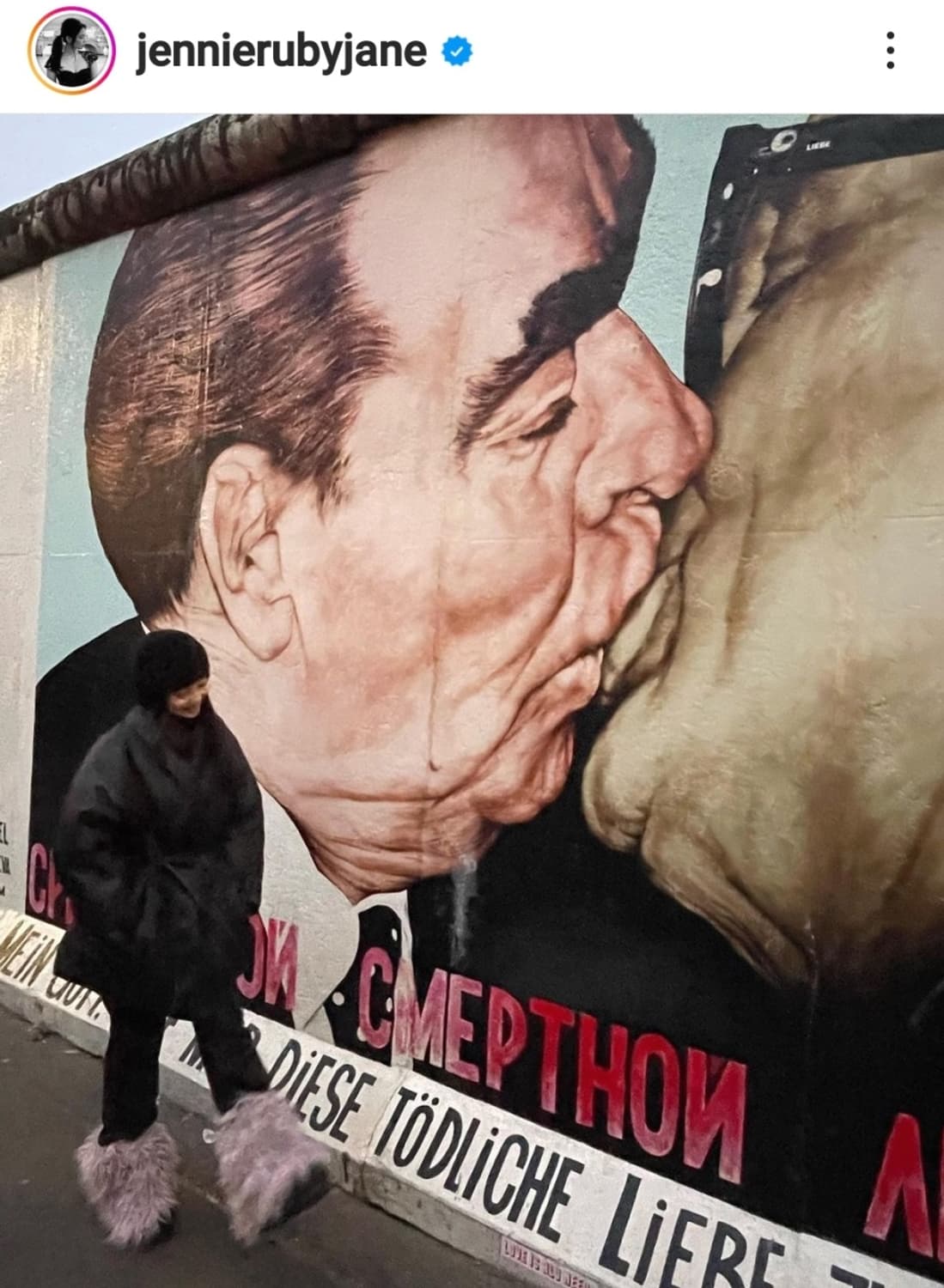 아모멘토 DUVET SHAWL PUFFER 푸퍼 패딩 제니 패딩  상품이미지4