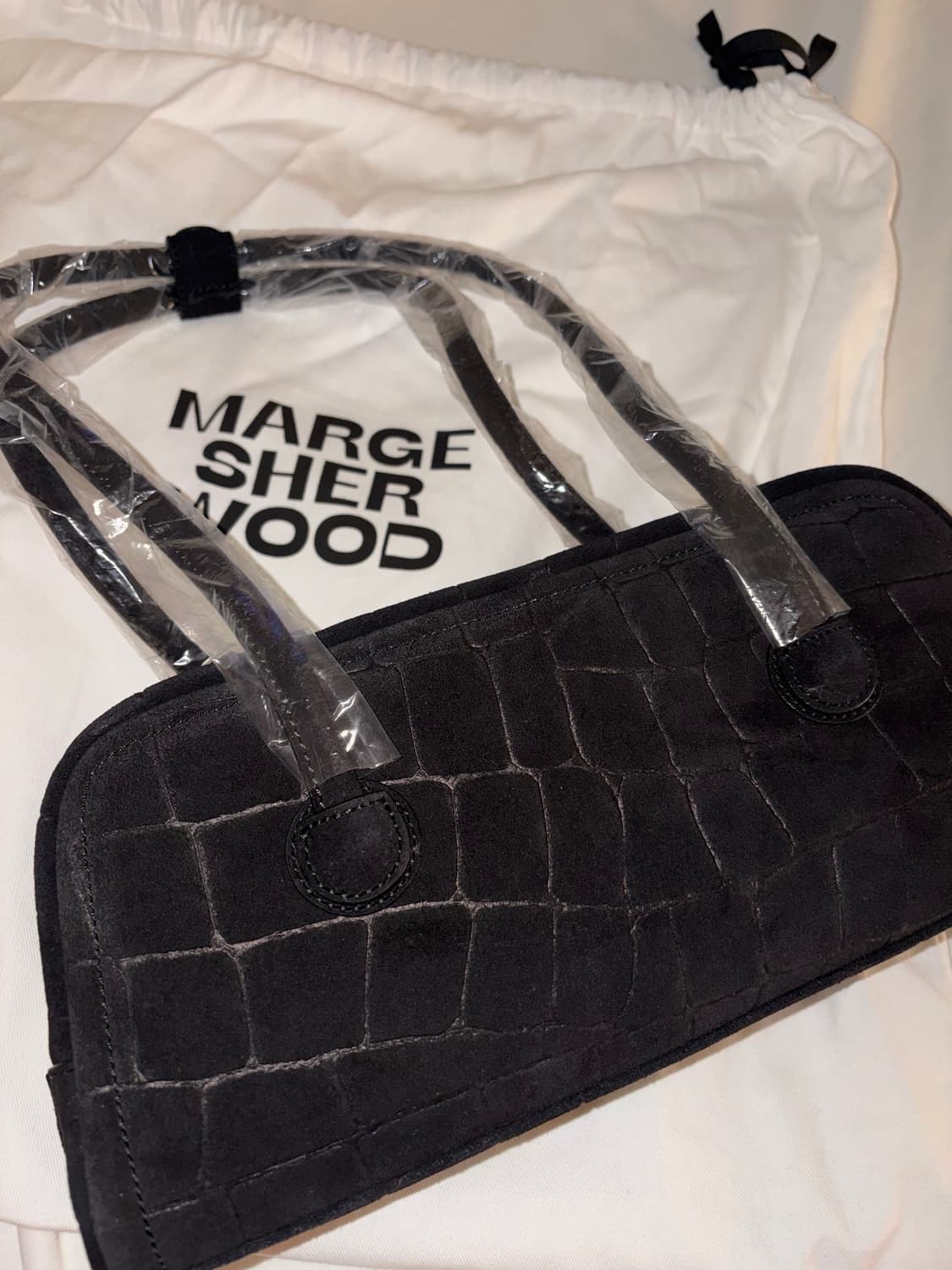 SOFT BOSTON EW_black croc-effect suede 상품이미지3