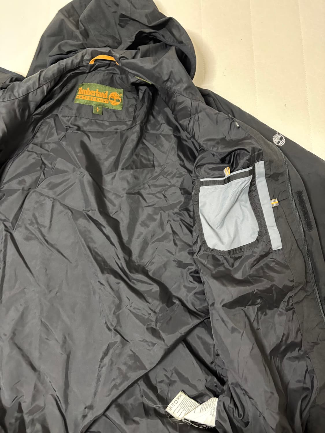 팀버랜드 바람막이 블랙 상품이미지4