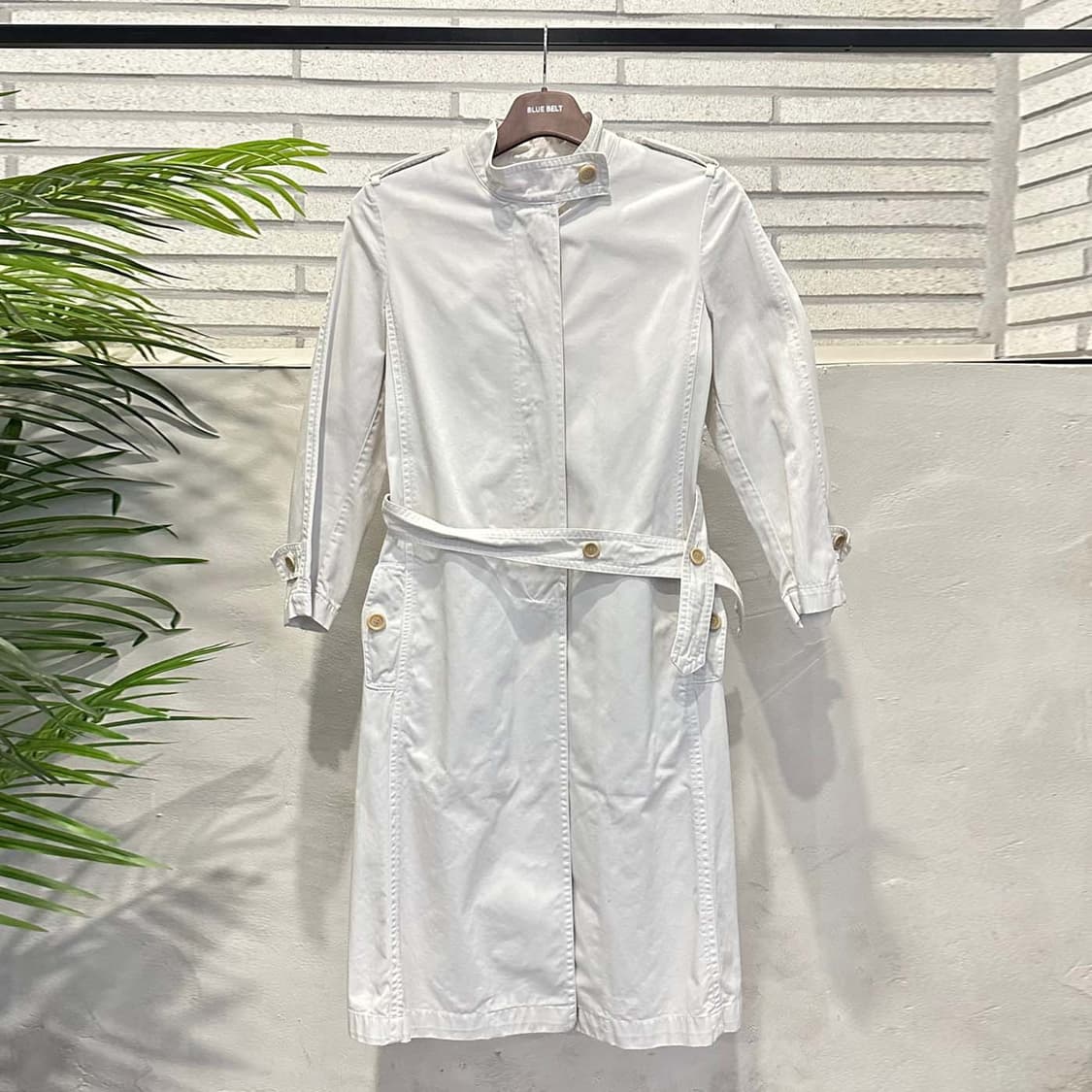 마르니 트렌치코트 버클 카라넥 히든버튼 견장 허리 벨트 디테일 화이트  상품이미지3