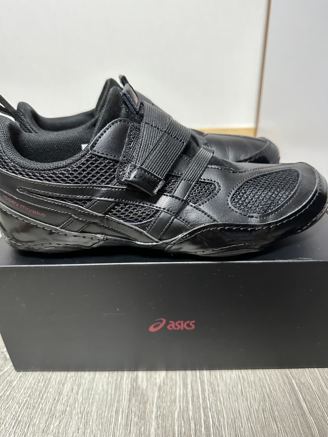 아식스 이세이미야케 하이퍼테이핑 블랙 265 상품이미지1