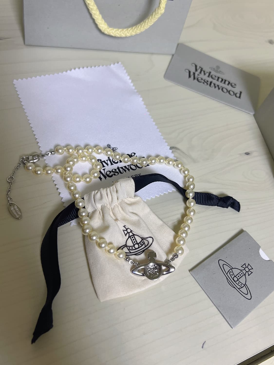 비비안웨스트우드 미니 바스 릴리프 진주 목걸이 상품이미지5