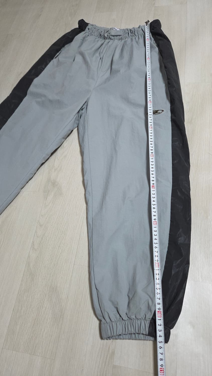 (착샷) 본투윈 크롬 나일론 블럭 팬츠 상품이미지6