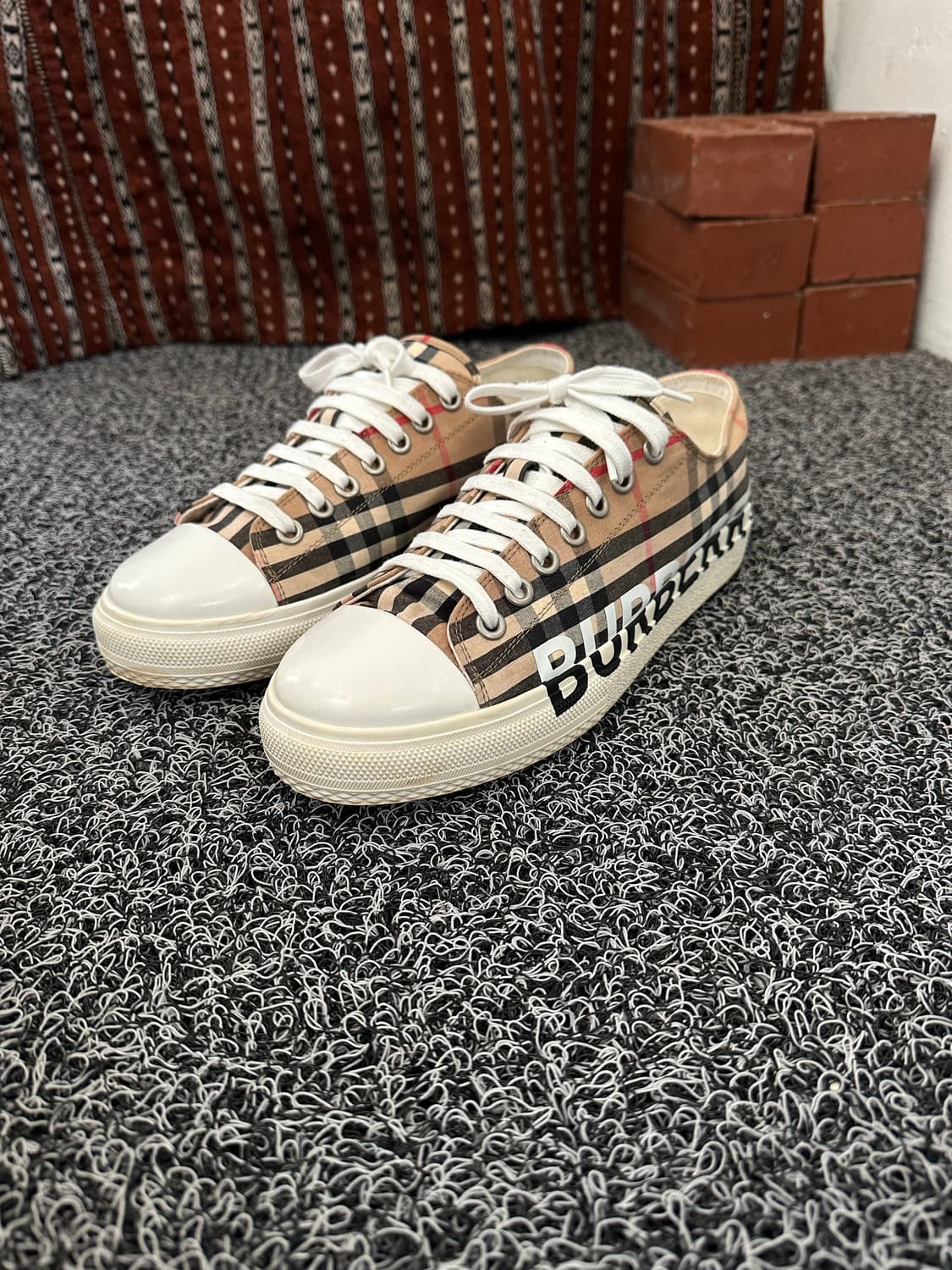 버버리 체크 코튼 스니커즈 상품이미지4