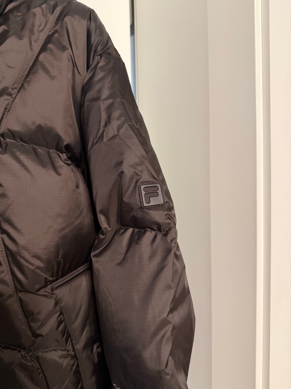 휠라 여성 플로우다운 패딩 초코 상품이미지5