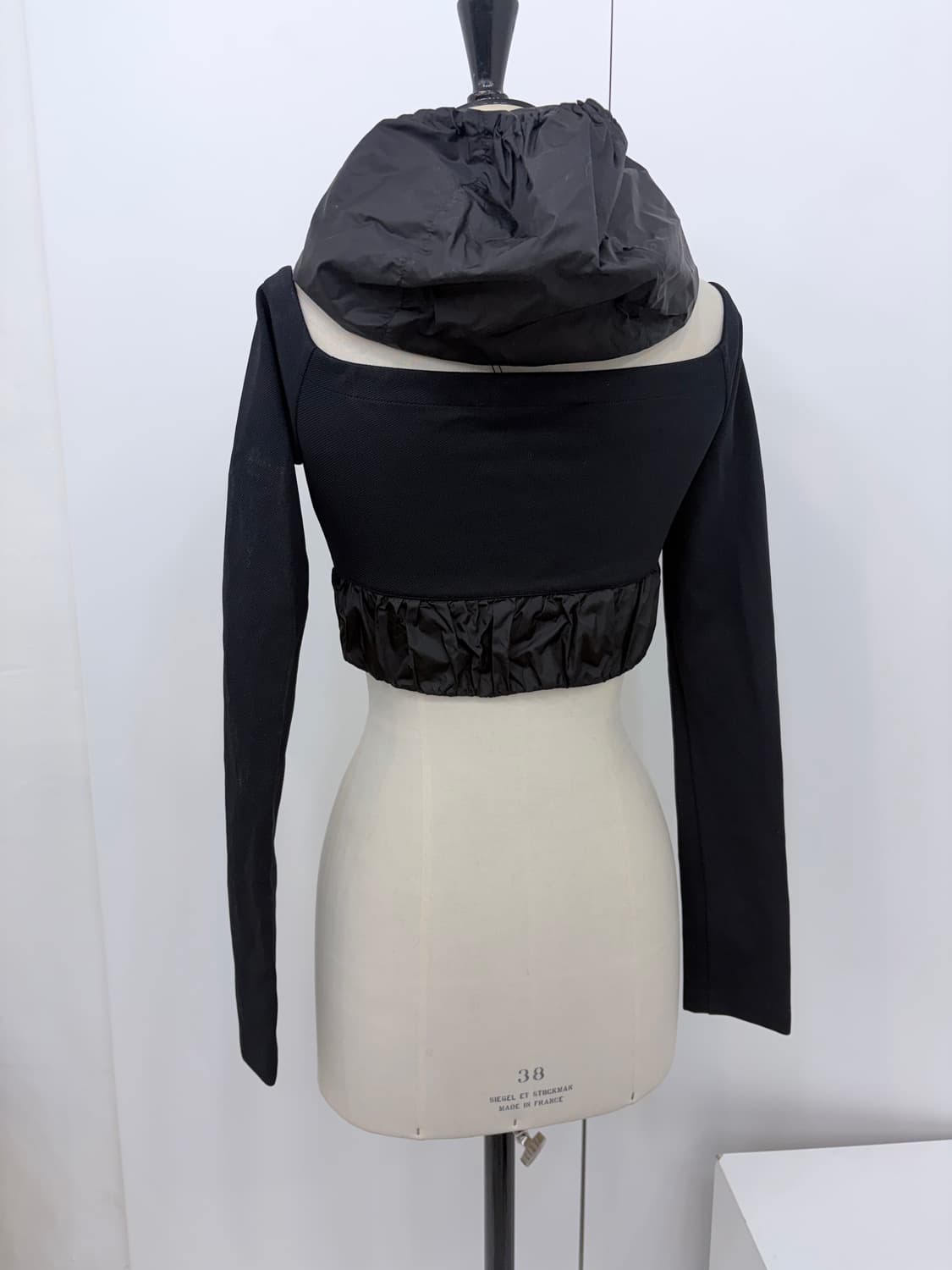 노카오이 컷아웃 크롭자켓  상품이미지4