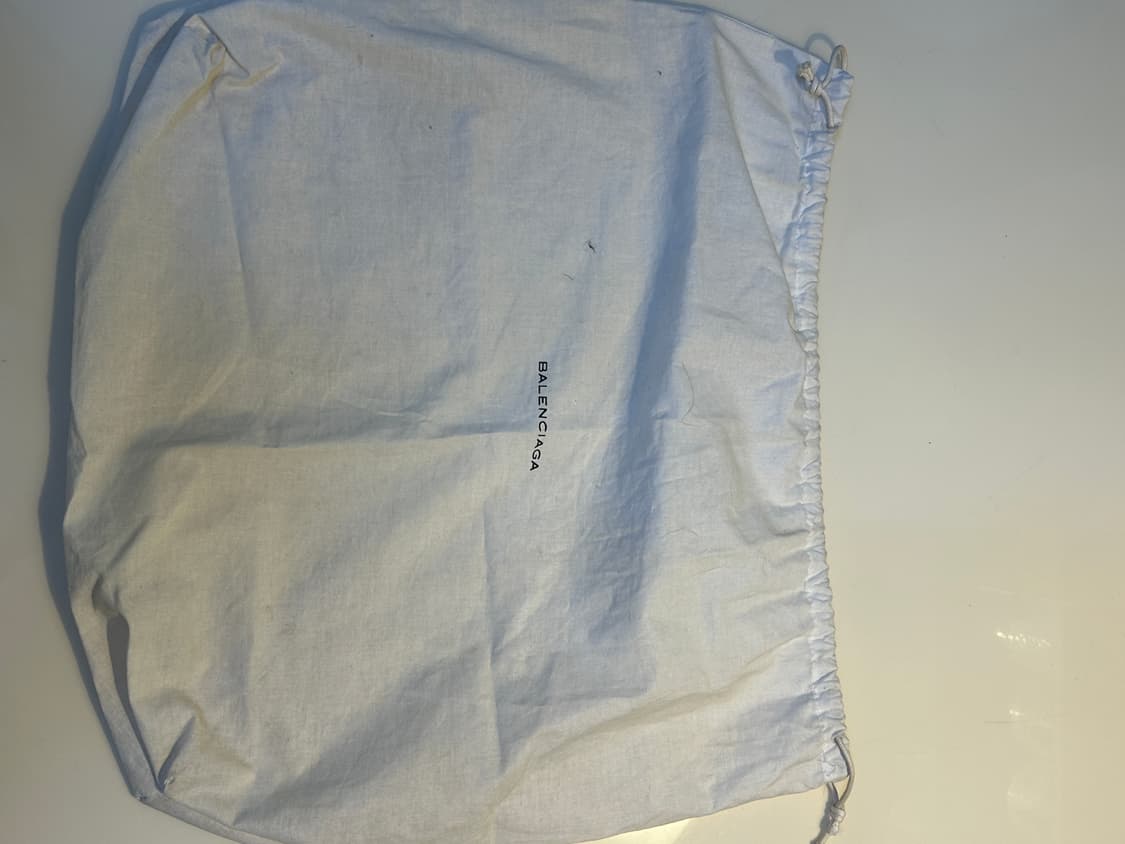 발렌시아가 모터백 라지 블랙 상품이미지3