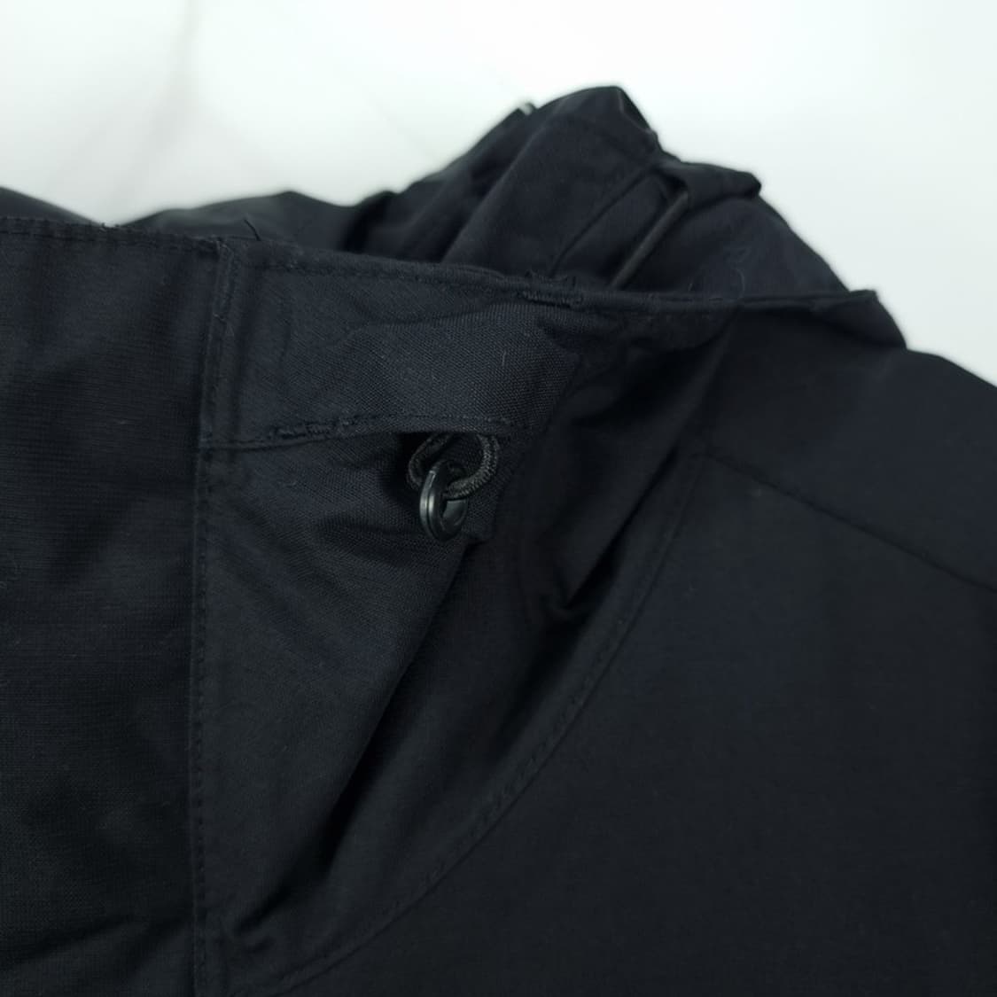 [노스페이스] 로고 자수 오버핏 후드 바람막이 자켓 블랙 M18789 상품이미지7