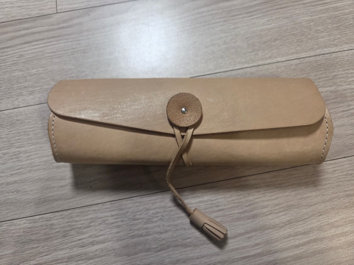 헨더스킴 가죽 롤 필통 파우치 상품이미지1