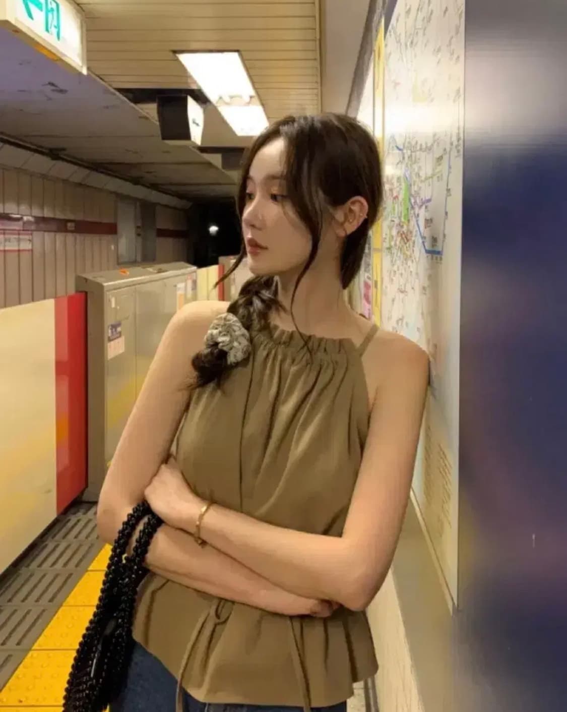 오브제스트 홀터넥 블라우스 상품이미지2