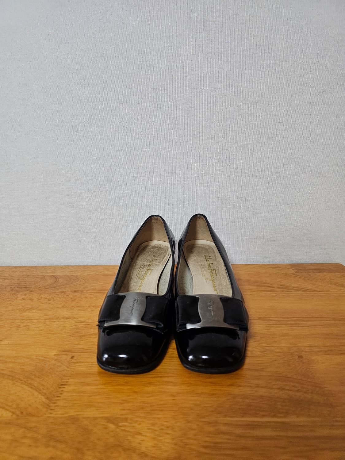 [신발정리] 살바토레 페라가모 바라 리본 페이턴트 펌프스 (225-230 상품이미지3