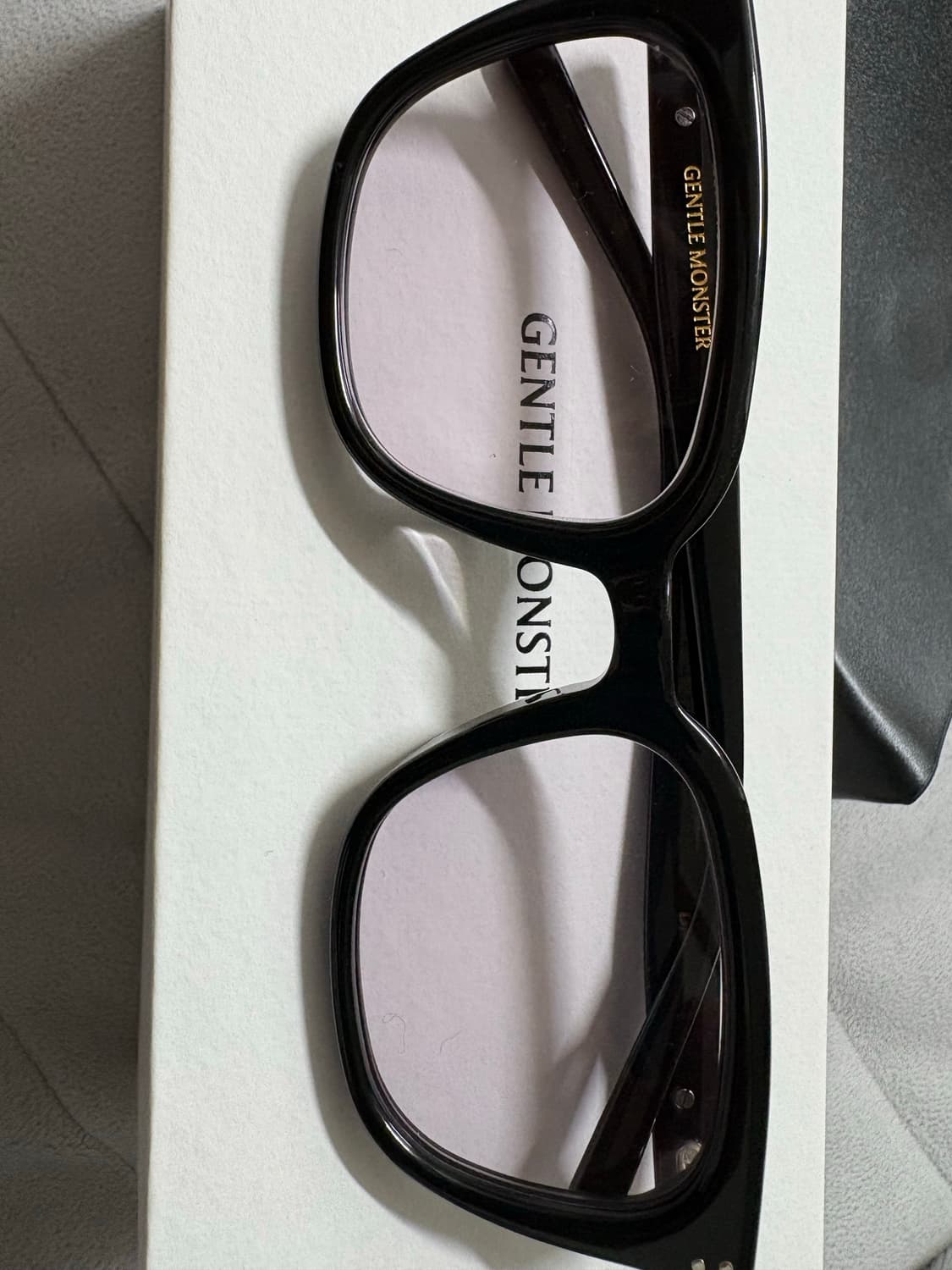 젠틀몬스터 데이즈데이(바이올렛) 상품이미지1