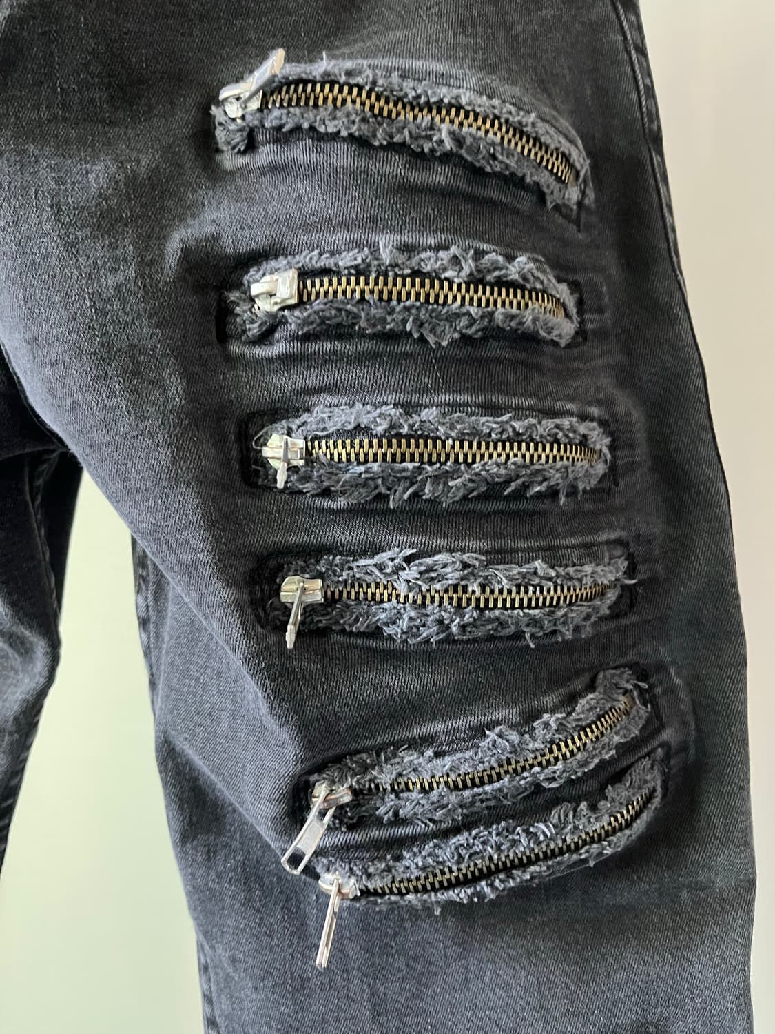 ARMY OF ME Drop Crotch Multi-Zip Pants 상품이미지4