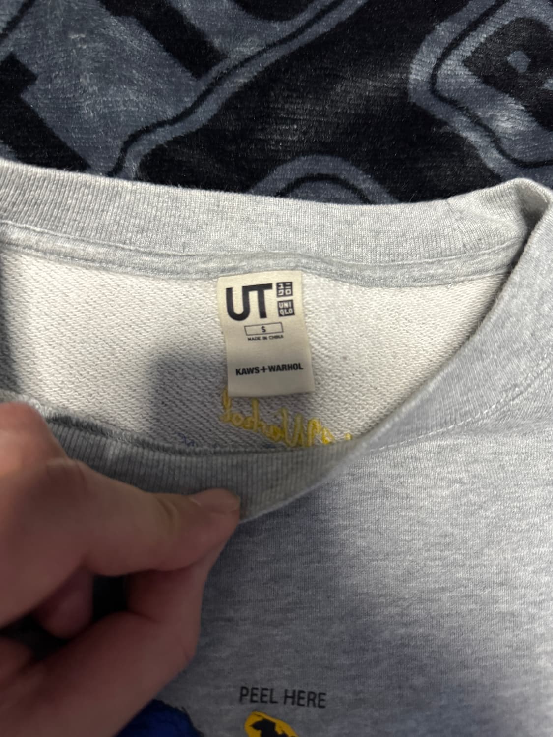 유니클로 카우스 앤디워홀 스웻셔츠 그레이 상품이미지4