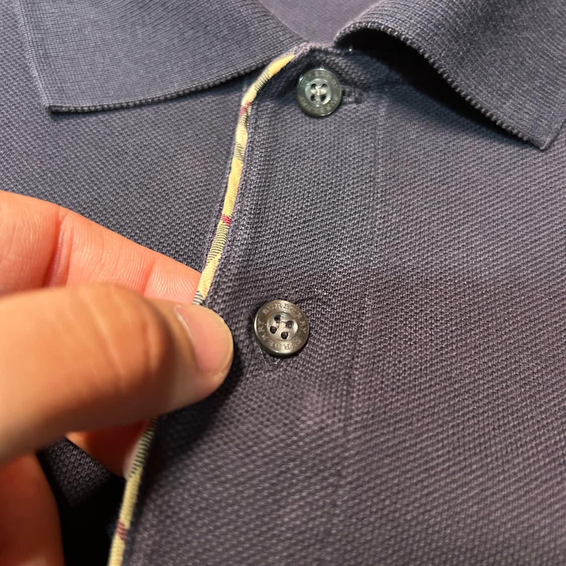 [L] 버버리 네이비 크롭핏 카라 반팔 상품이미지3