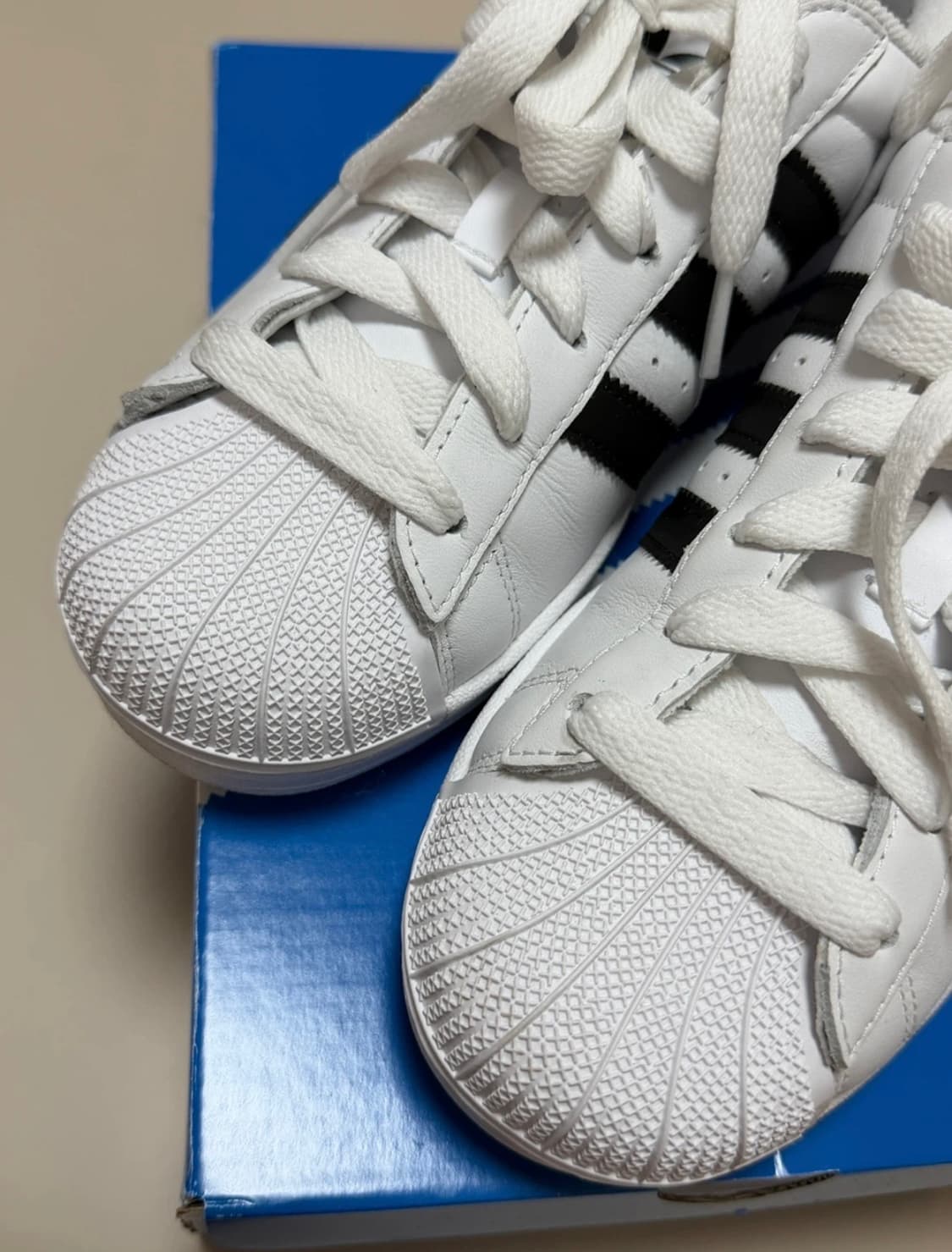 아디다스 슈퍼스타 II 흰검 240mm 상품이미지5