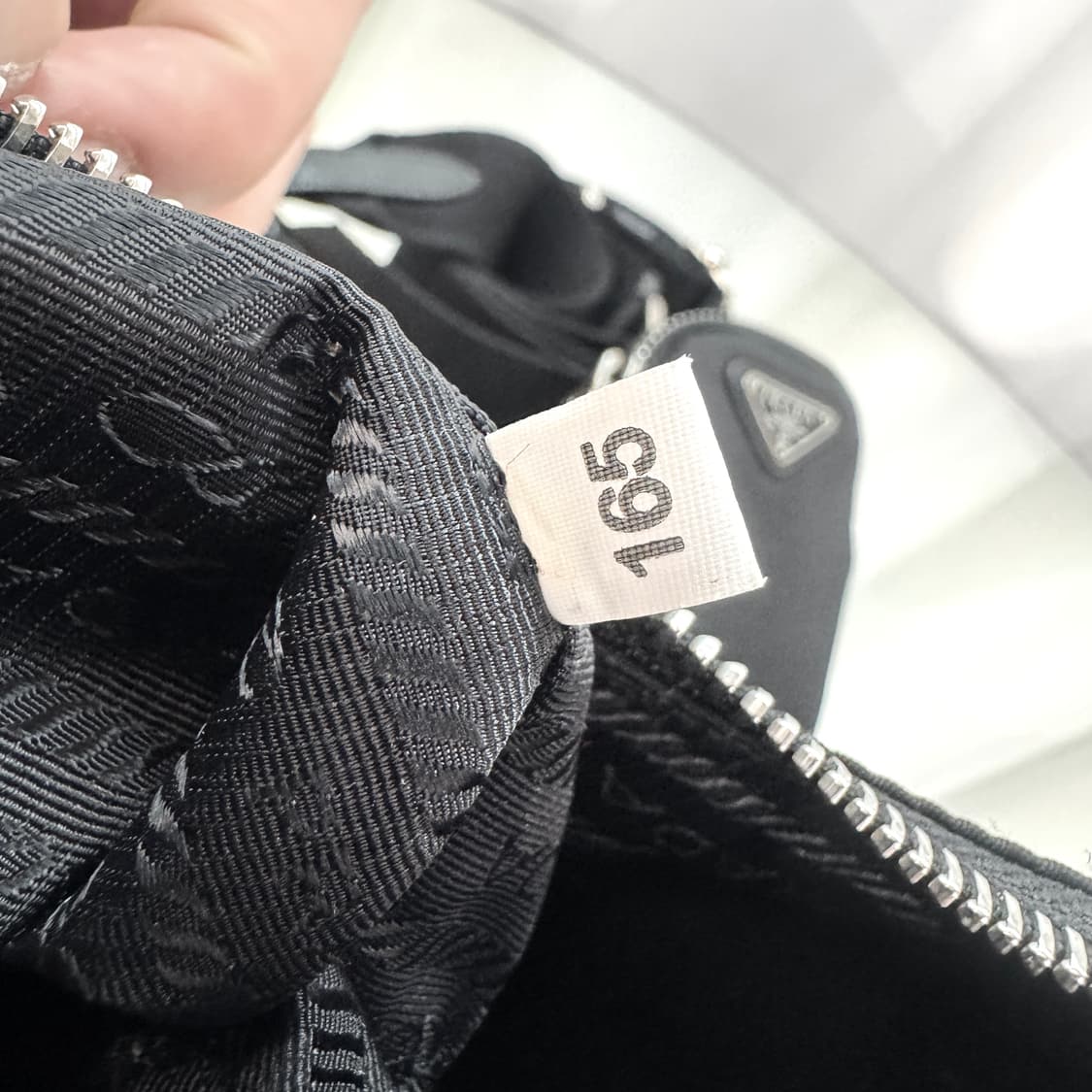 [정품] 프라다 리나일론 2005 리에디션 테수토 호보백  상품이미지10