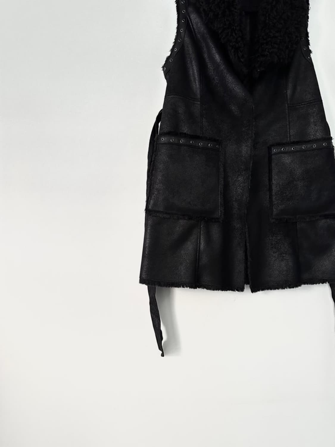 Attitude teddy stud layered vest / black 상품이미지4