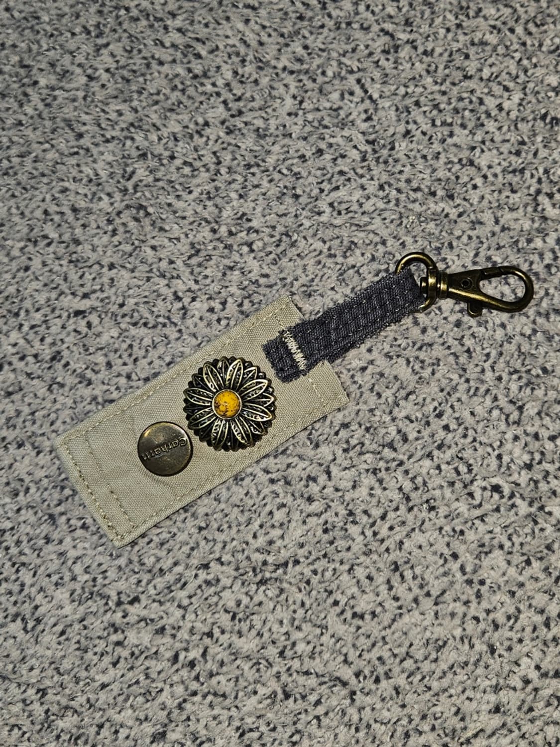 칼하트 버튼 핸드메이드 커스텀 카라비너 키링 / 11904 상품이미지1