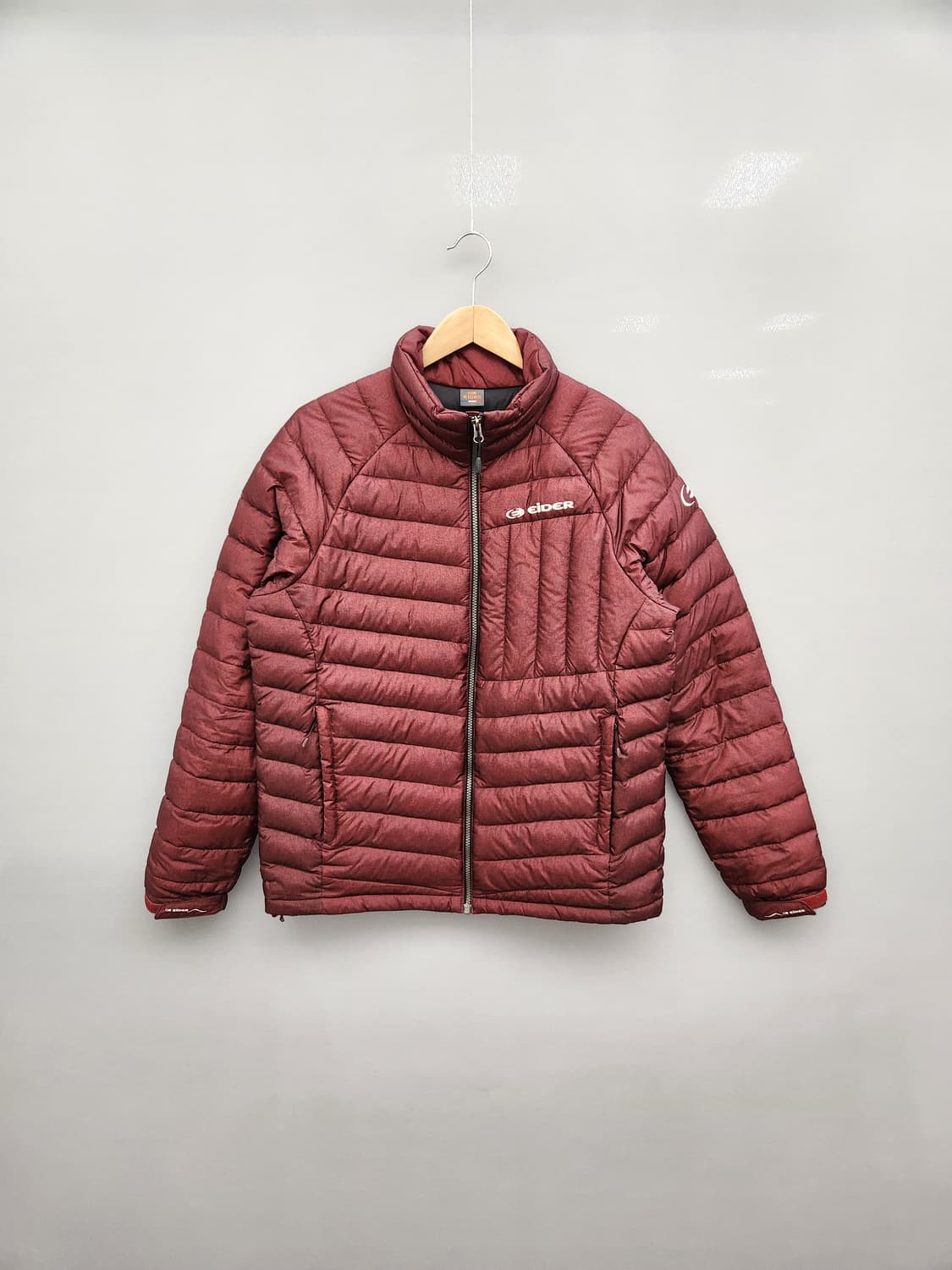 아이더 경량 패딩 점퍼 버건디 상품이미지1