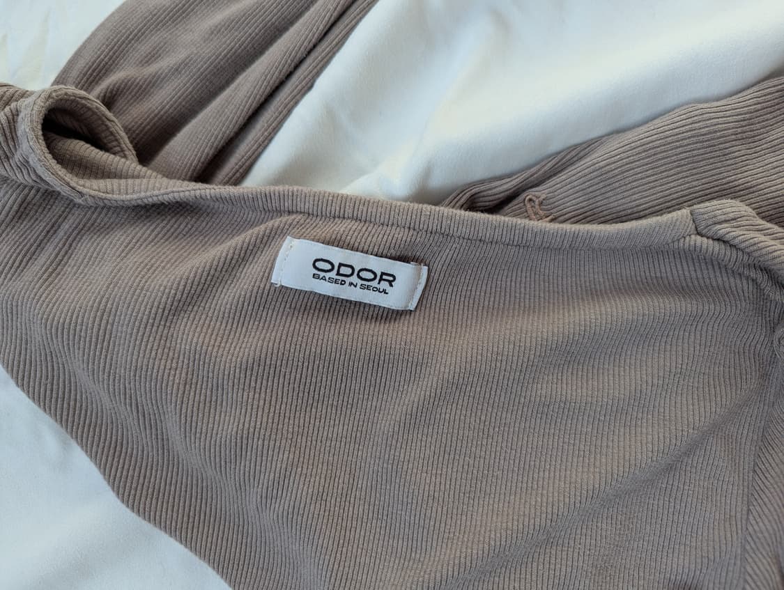 오도어 리뷰 (Leeve) Tee 티 MOCHA 상품이미지7