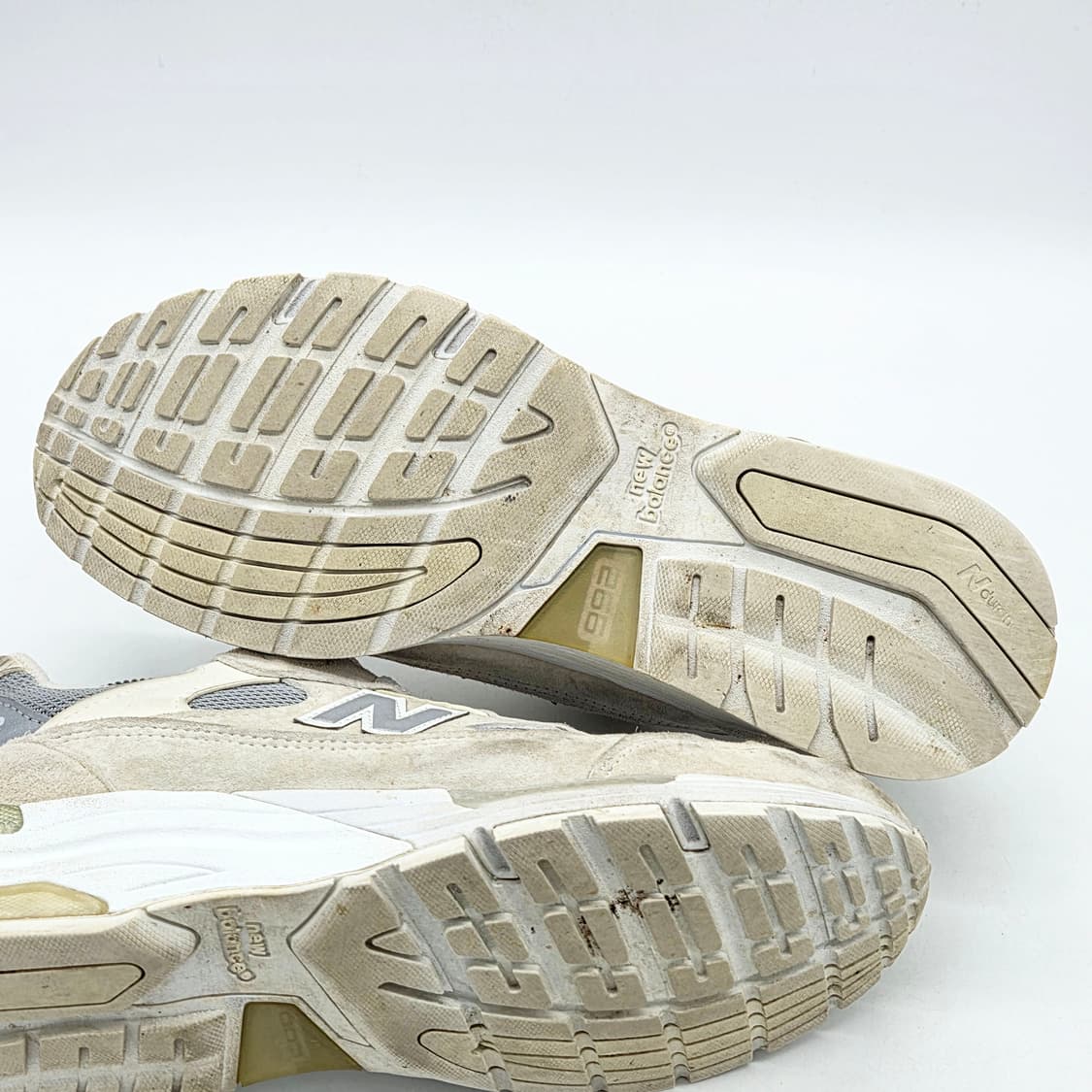  뉴발란스 992 메이드 인 USA 화이트 실버 (270 D)  상품이미지3