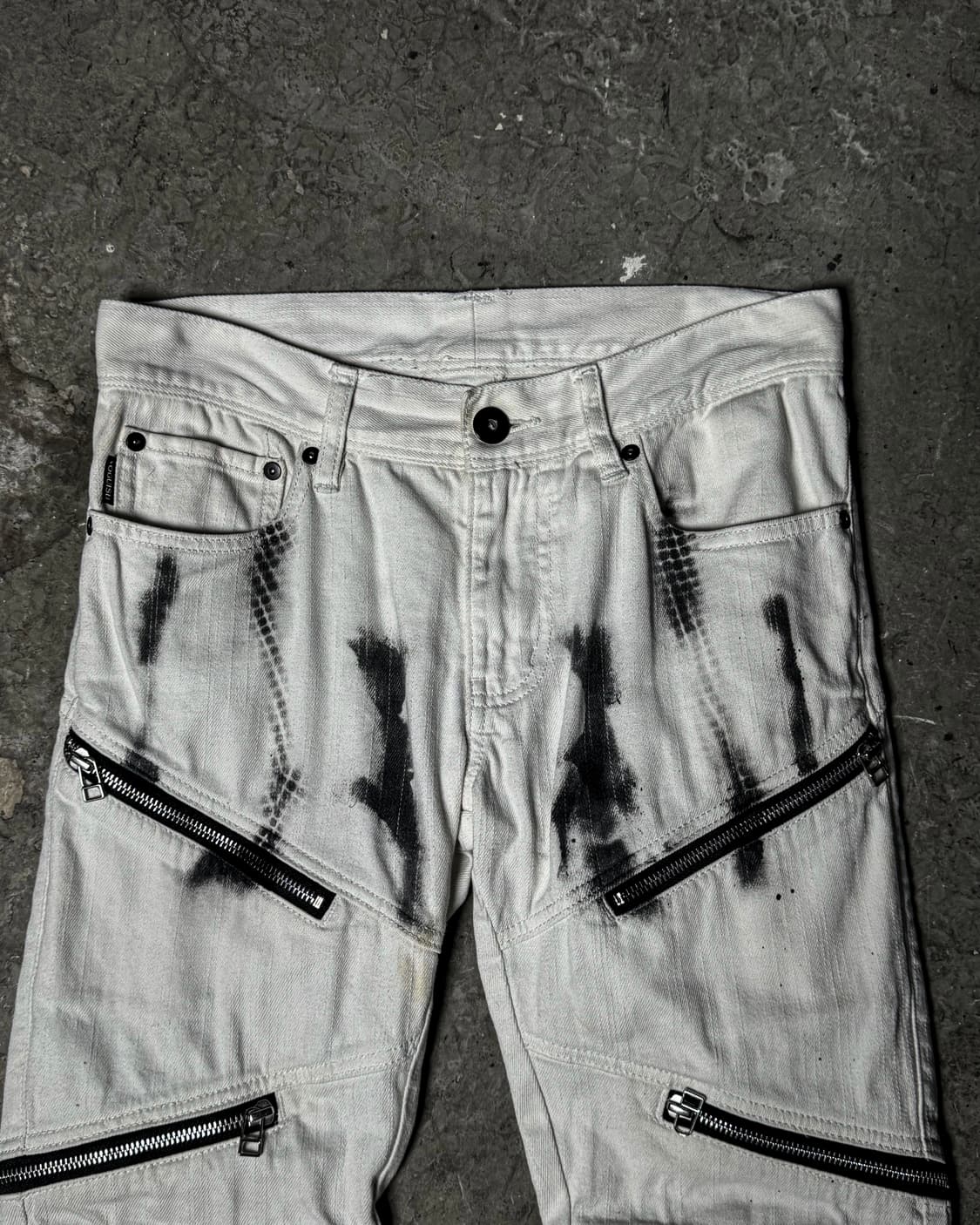 VOGUISH – Multi-Zip Slim Denim Pants 상품이미지8