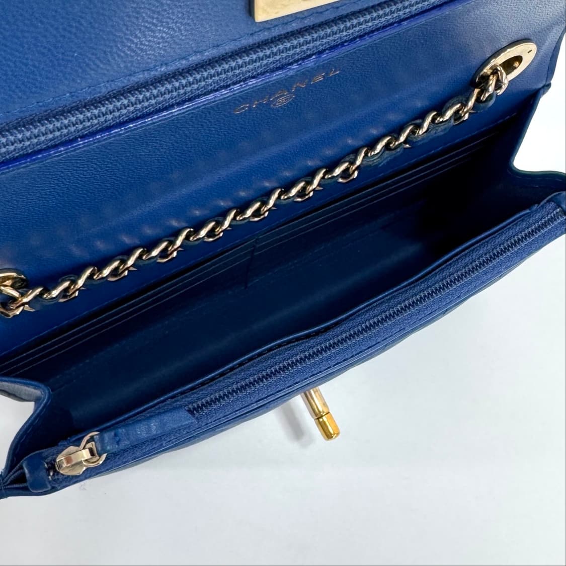 [감정완료] 샤넬 쉐브론 트렌드 CC 체인 크로스백 WOC 상품이미지10