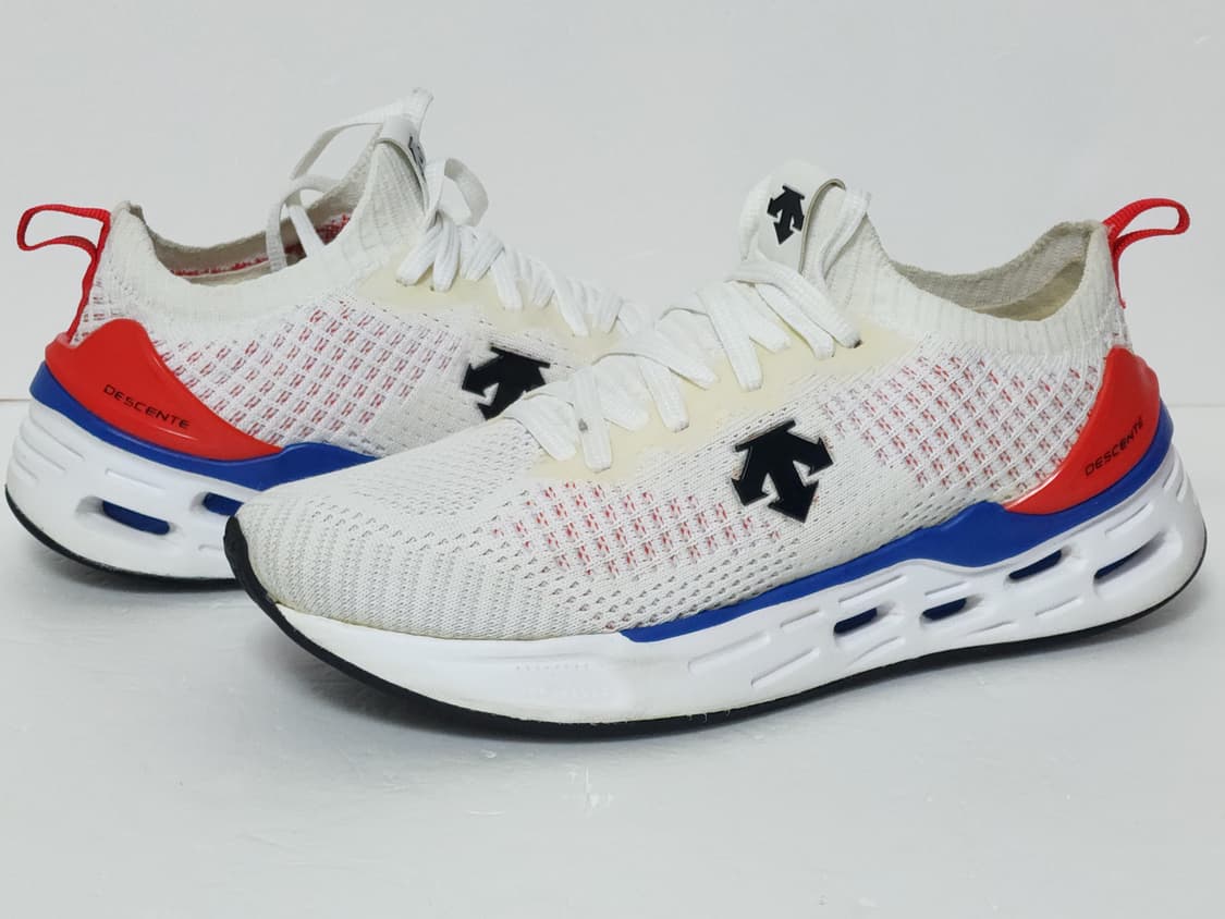 데상트 흰색 운동화 235mm 상품이미지1