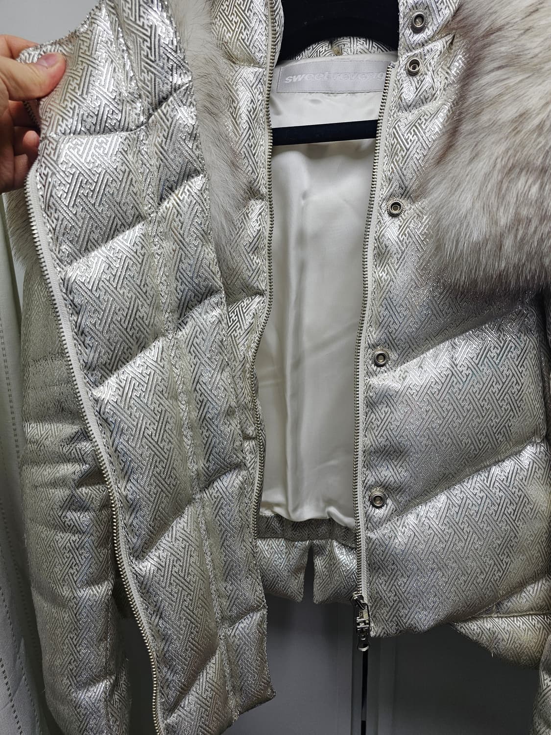 새상품 디자이너 컬렉션 폭스퍼 실크 오리털 패딩 자켓 상품이미지4