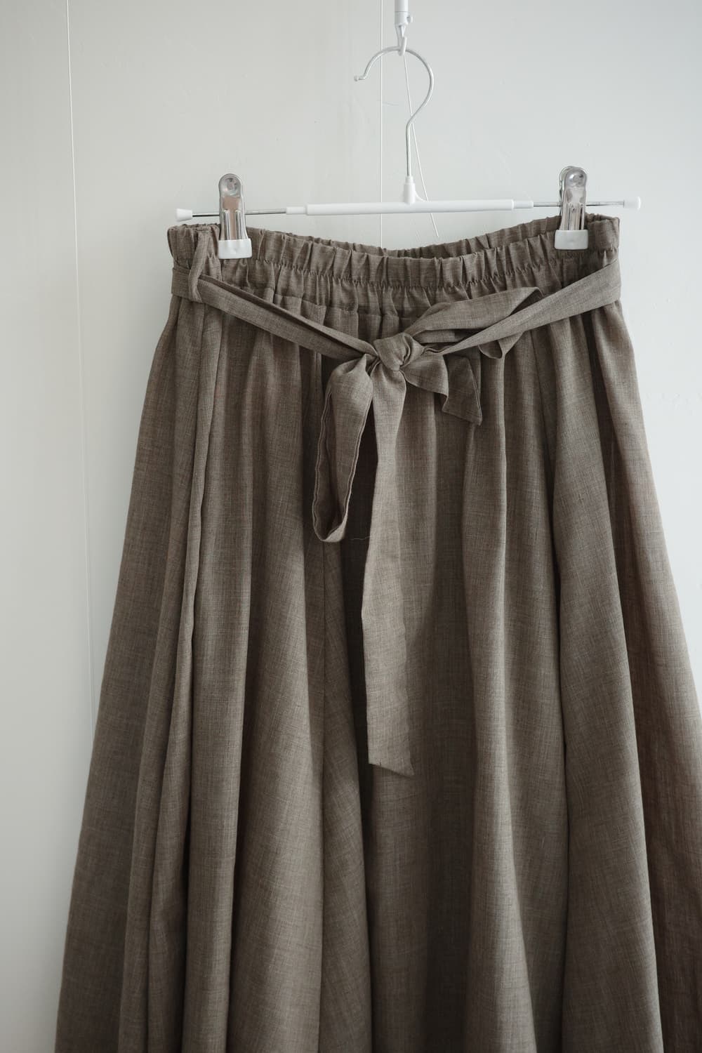 Galloria ribborn brown khaki skirt 상품이미지4