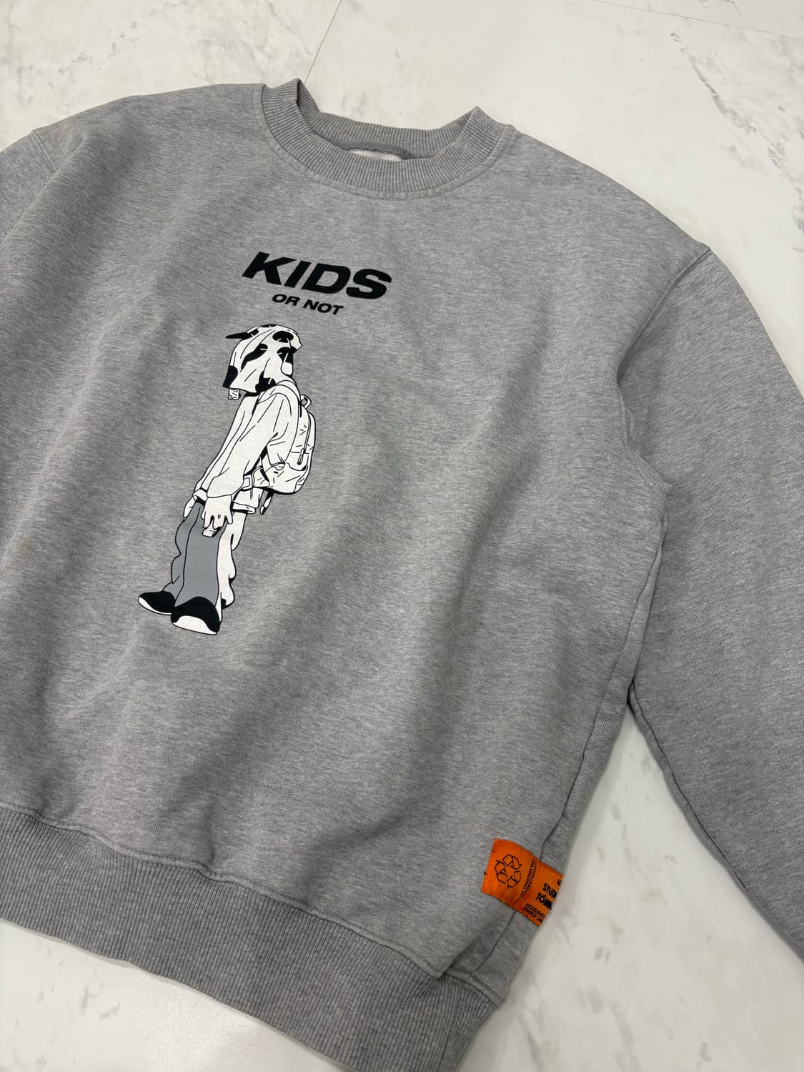 studio tomboy 프론트빅일러스트맨투맨 상품이미지2