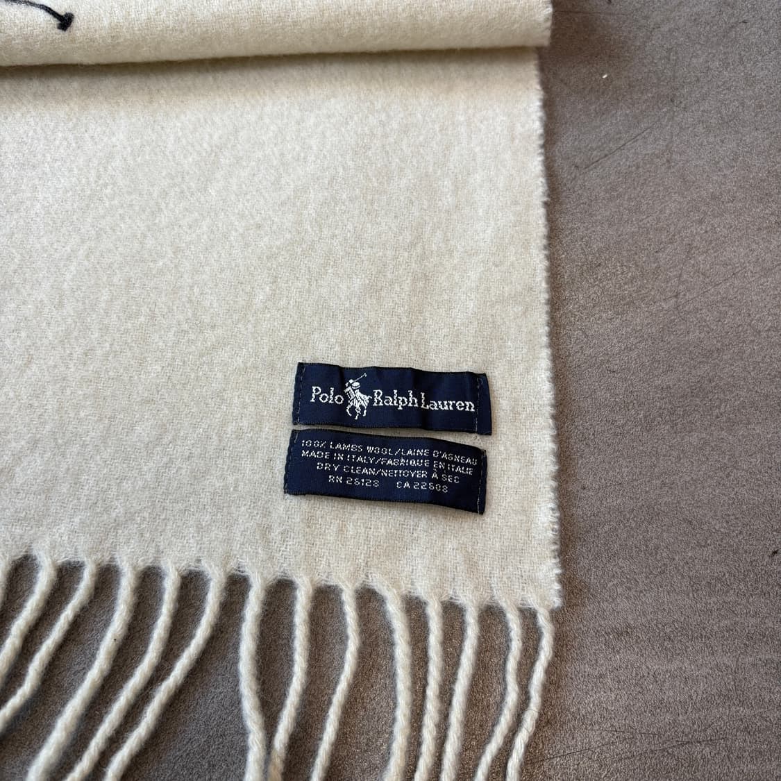 폴로 이태리 생산 블랙 렘스 울 머플러 목도리 상품이미지4