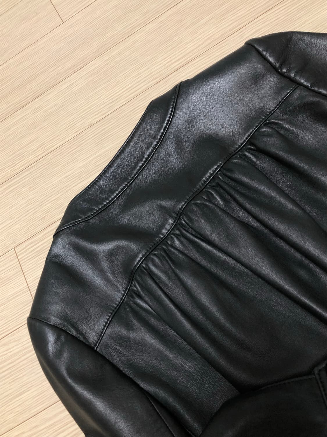 40 양가죽 폴스미스 블랙라벨 투웨이 핀턱 라운드카라 7부 가죽자켓 상품이미지8