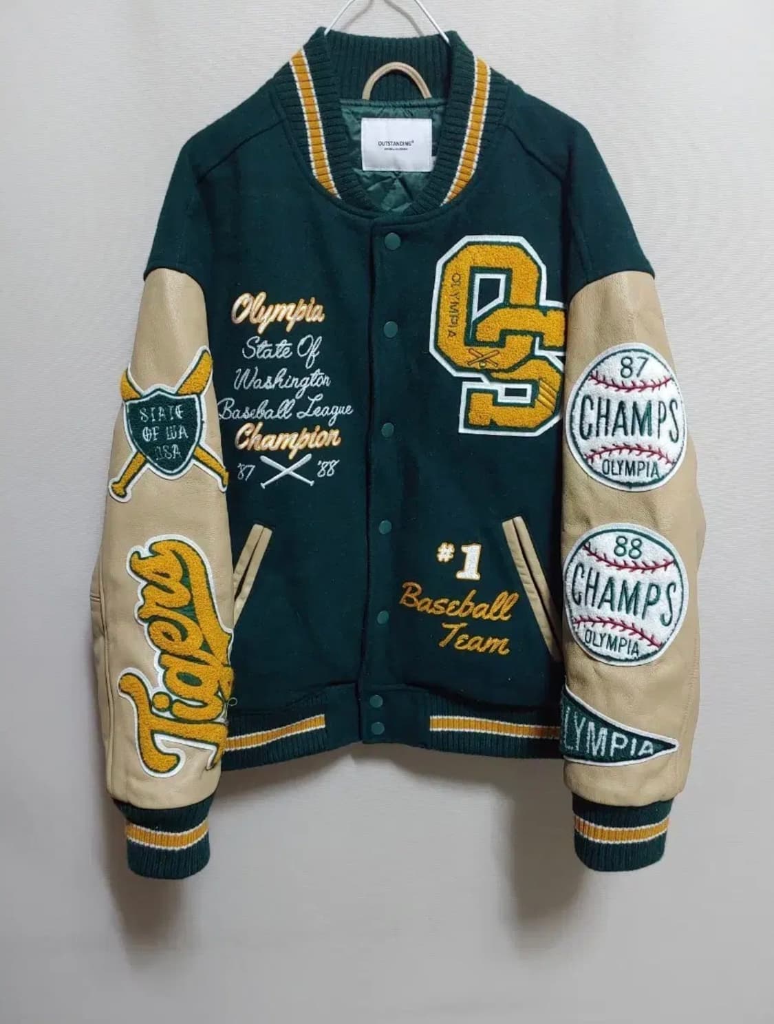 아웃스탠딩 바시티자켓 그린 2사이즈 (105) 상품이미지1