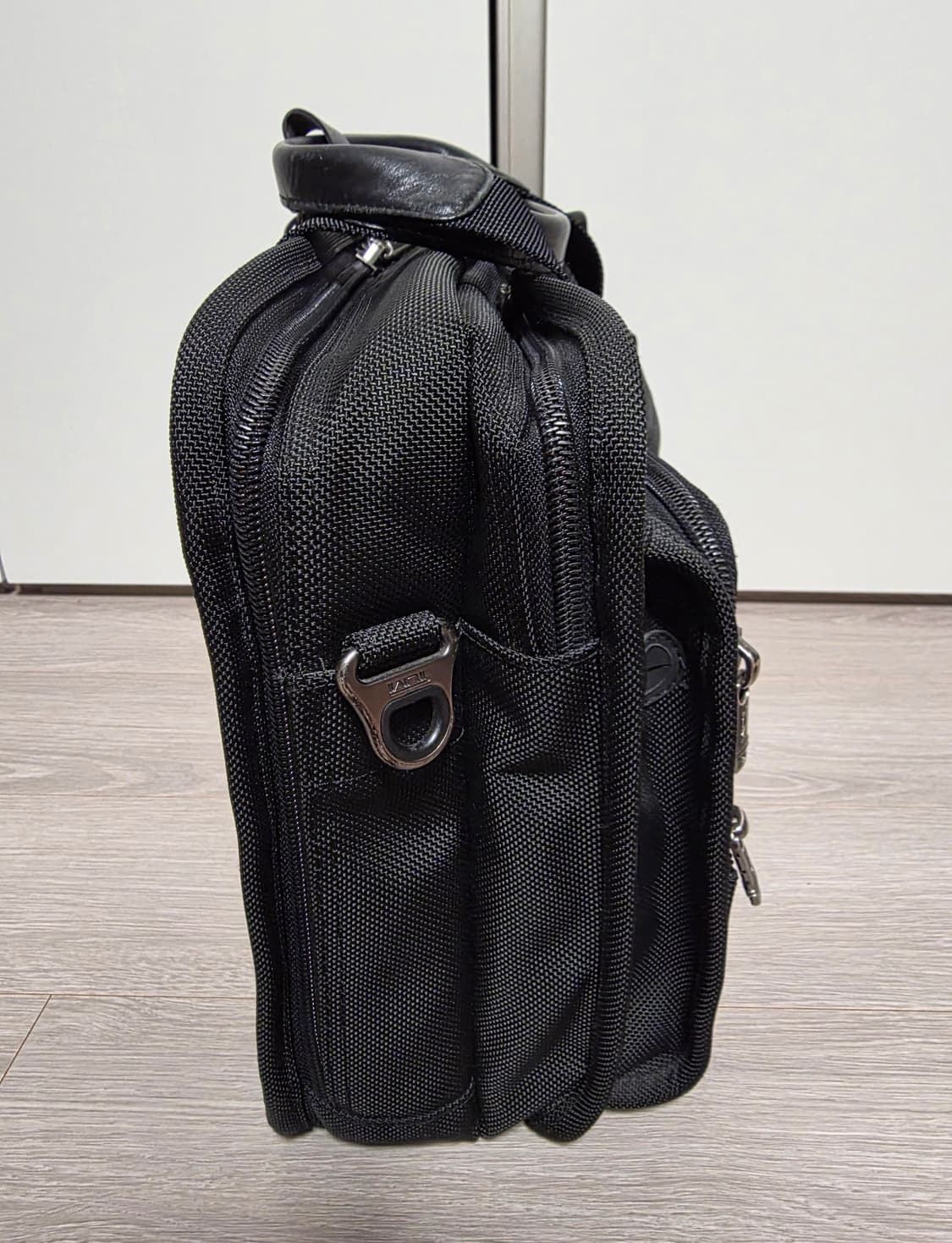 투미(TUMI) 알파 에센셜 랩탑 브리프 케이스 (품번# 26130D4) 상품이미지2