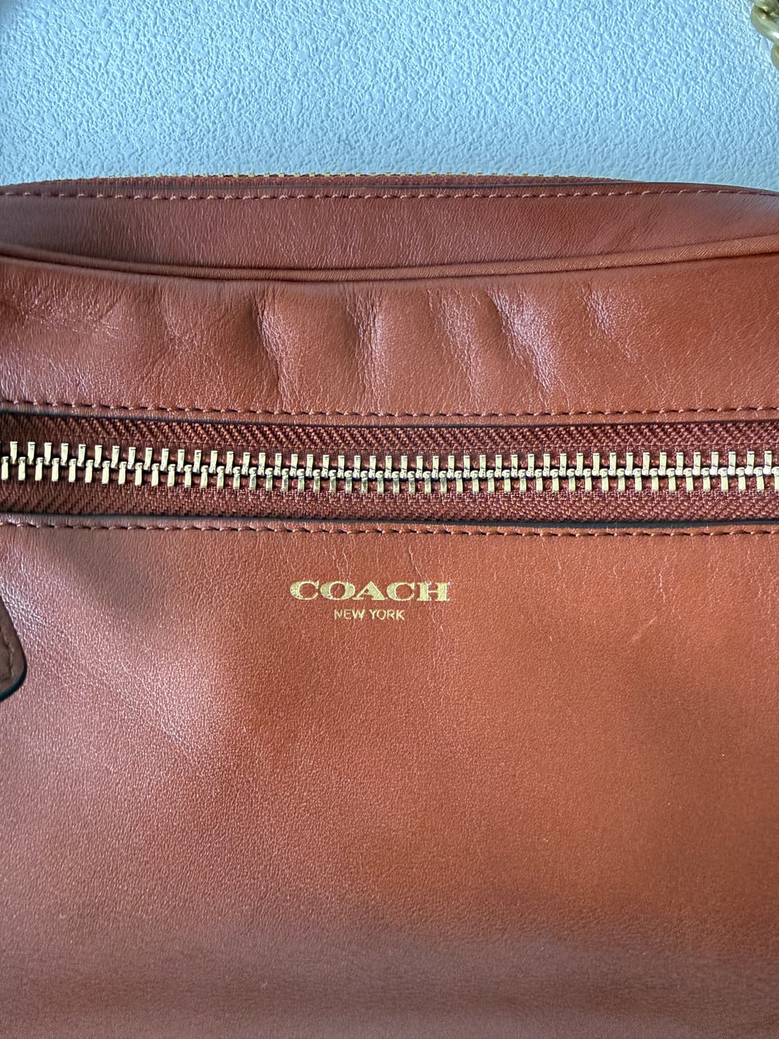 코치(COACH) 레더 체인 크로스백 상품이미지4