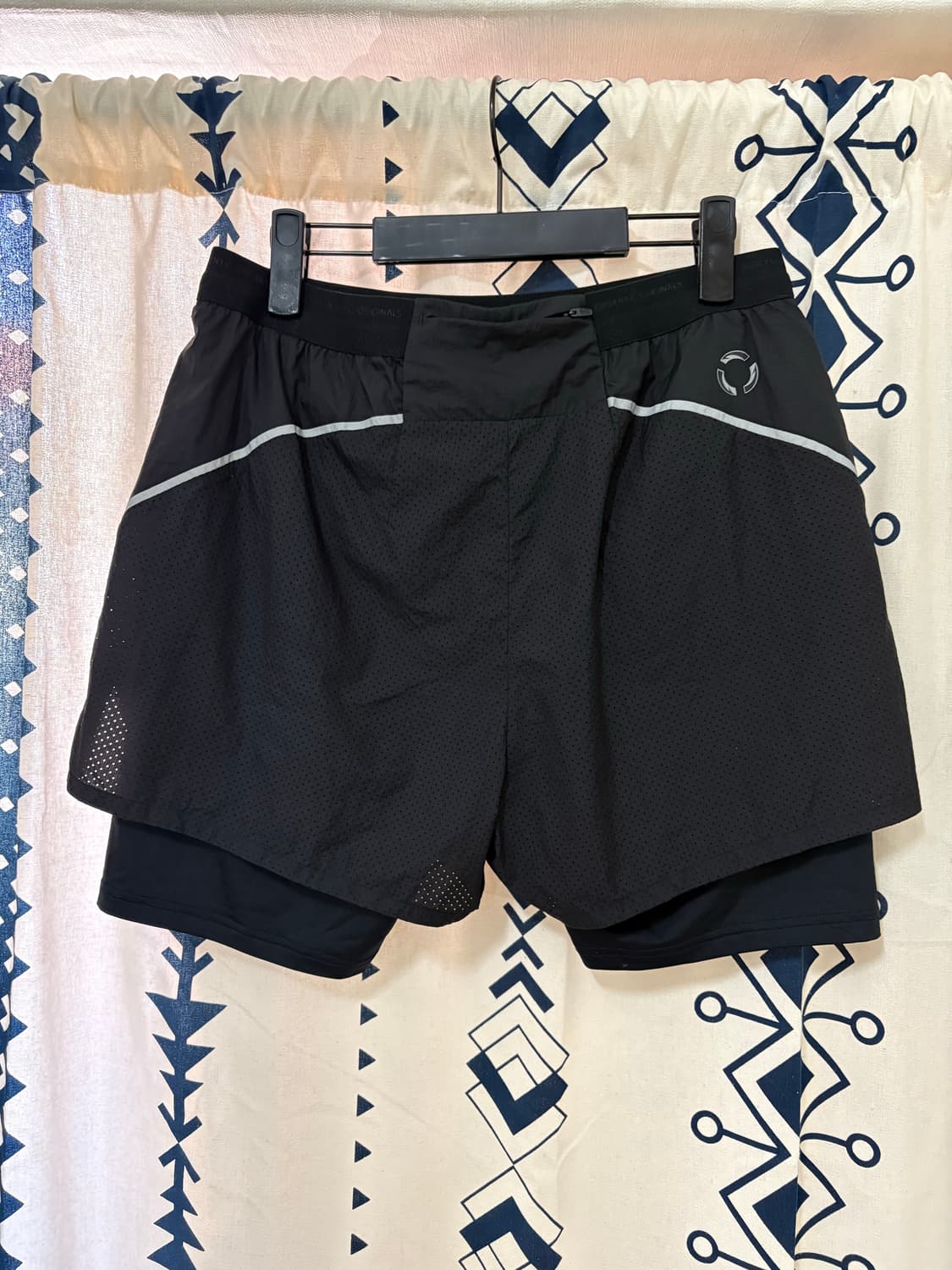 데상트 러닝 2in1 쇼츠 새제품 상품이미지2