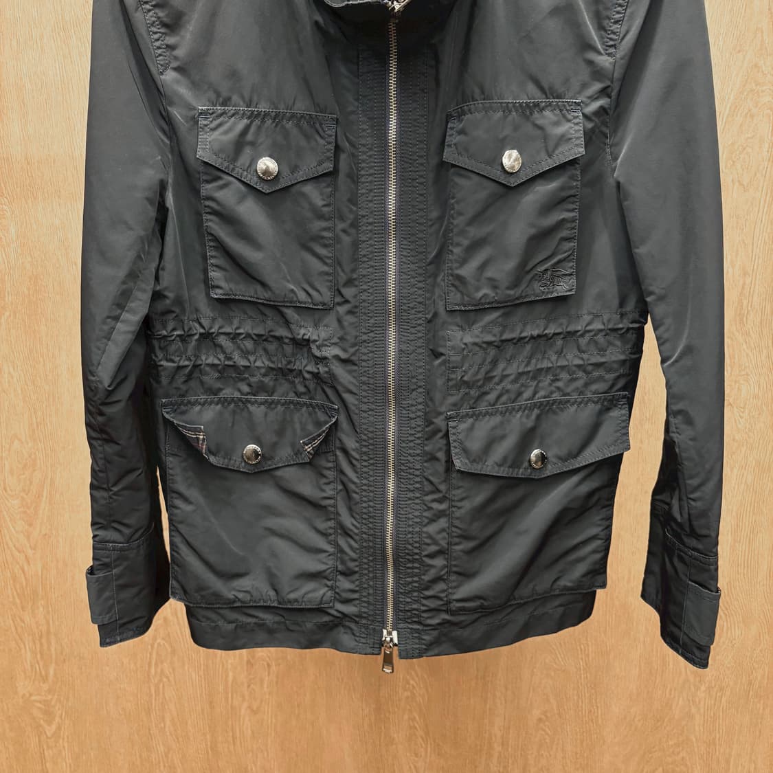 버버리 블랙라벨 필드 자켓 플랩 패치 포켓 스탠드 칼라 디테일 네이비 상품이미지5