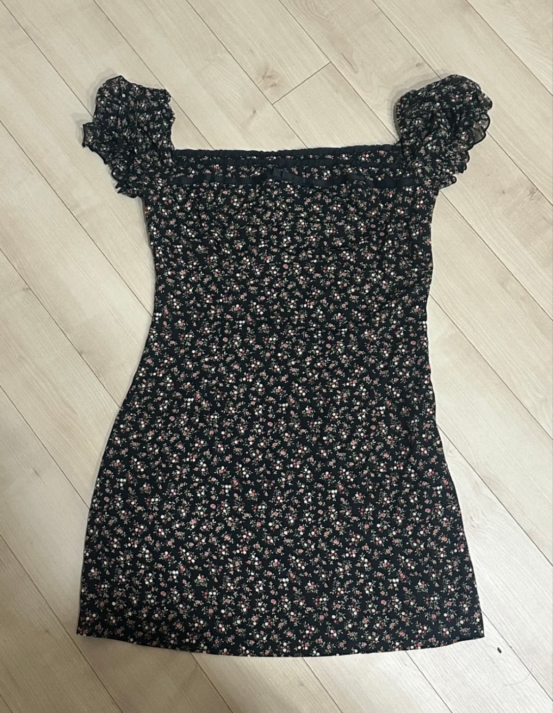 오드원아웃 스퀘어드넥 미니 원피스 s사이즈 상품이미지2