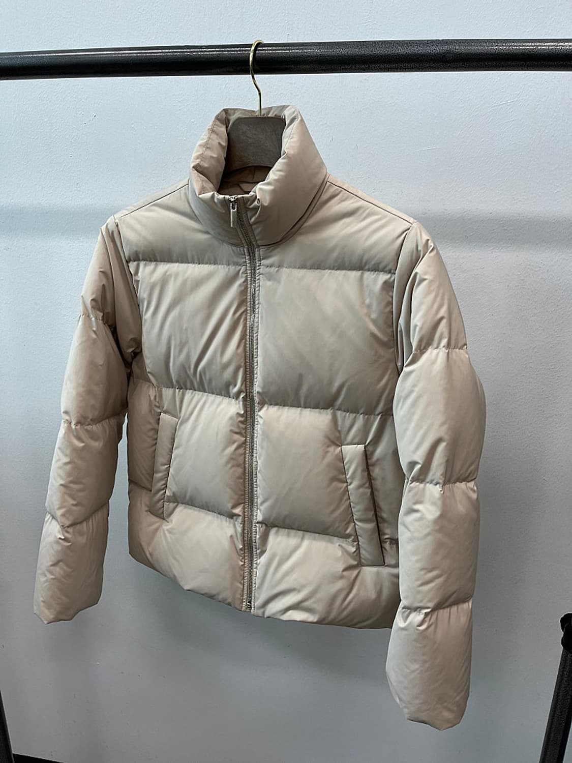 여) 띠어리 아이보리 숏다운  상품이미지1