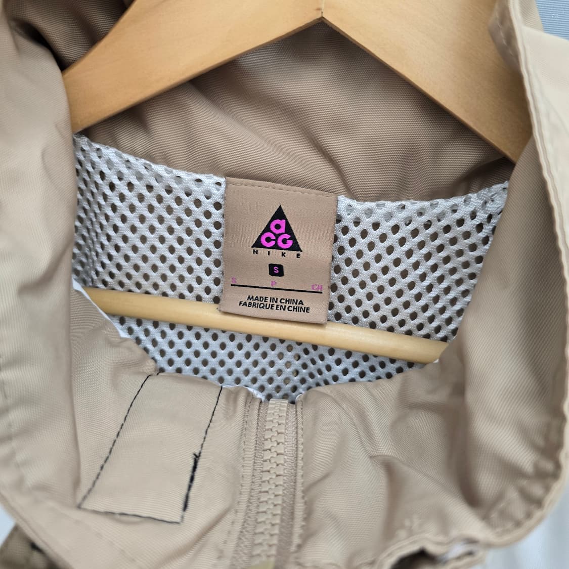 나이키 ACG 바람막이 자켓 베이지/화이트 상품이미지4
