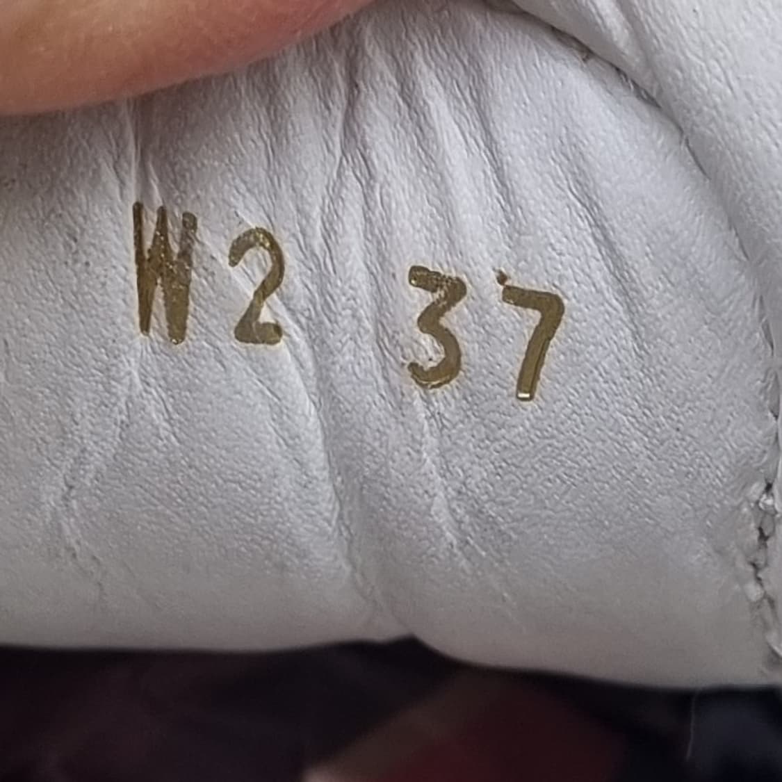 발렌티노 히든 스터드 스니커즈37  235 상품이미지6