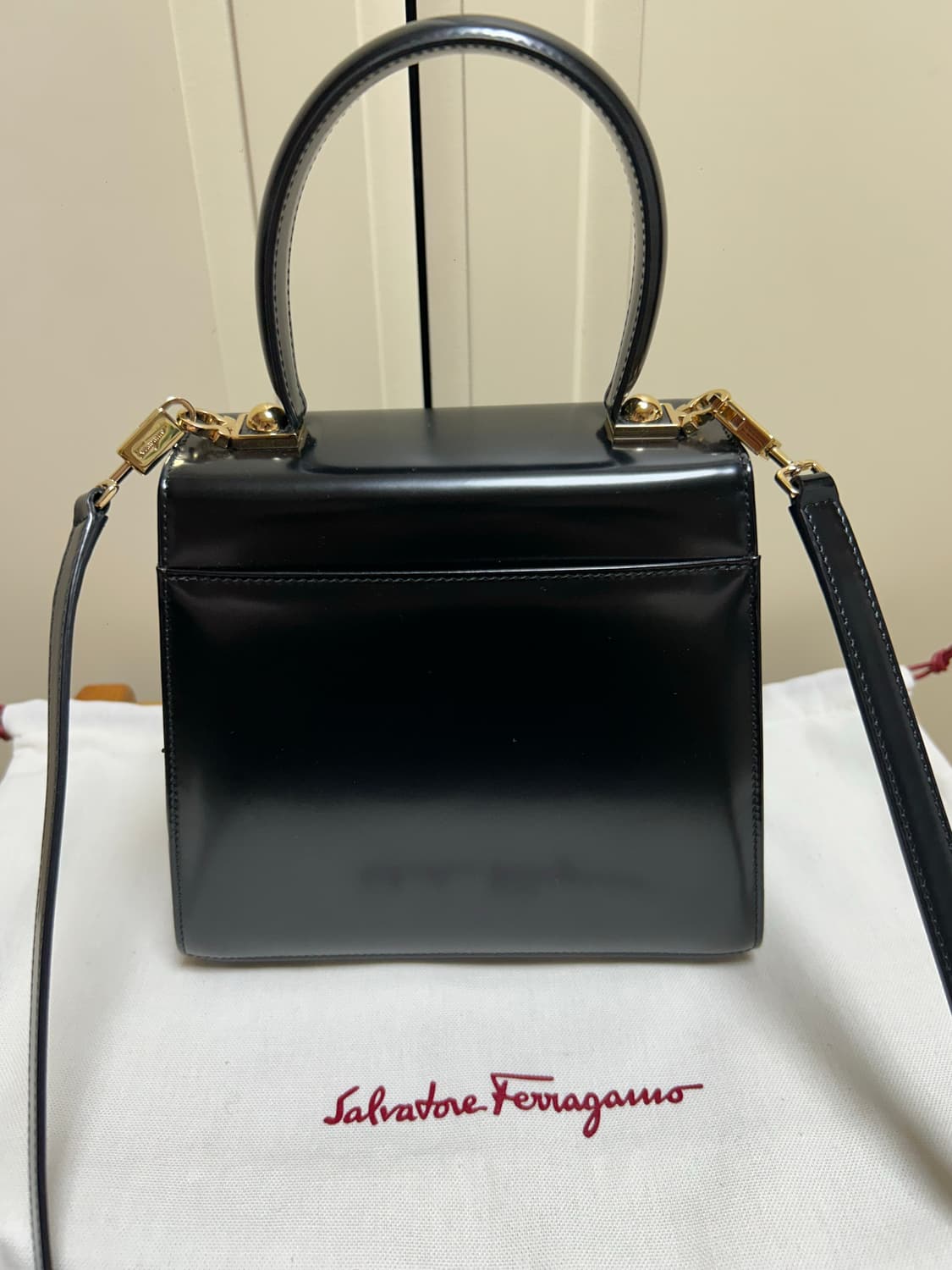 Ferragamo 페라가모 켈리백/아이코닉 탑핸들(스몰) 상품이미지3