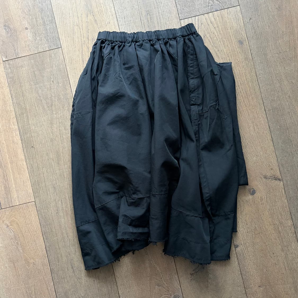 Transformed Hole Detail Volume Skirt 상품이미지9