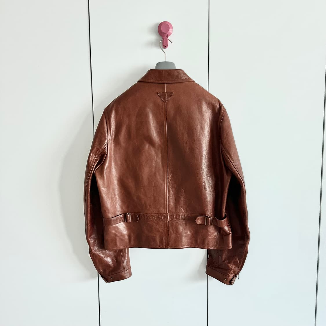 프라다 25ss 팔리샌더 카프레더자켓 상품이미지3