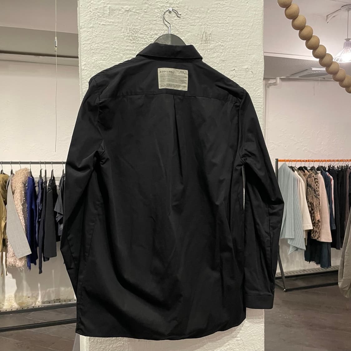 어콜드월 로고 셔츠 상품이미지3