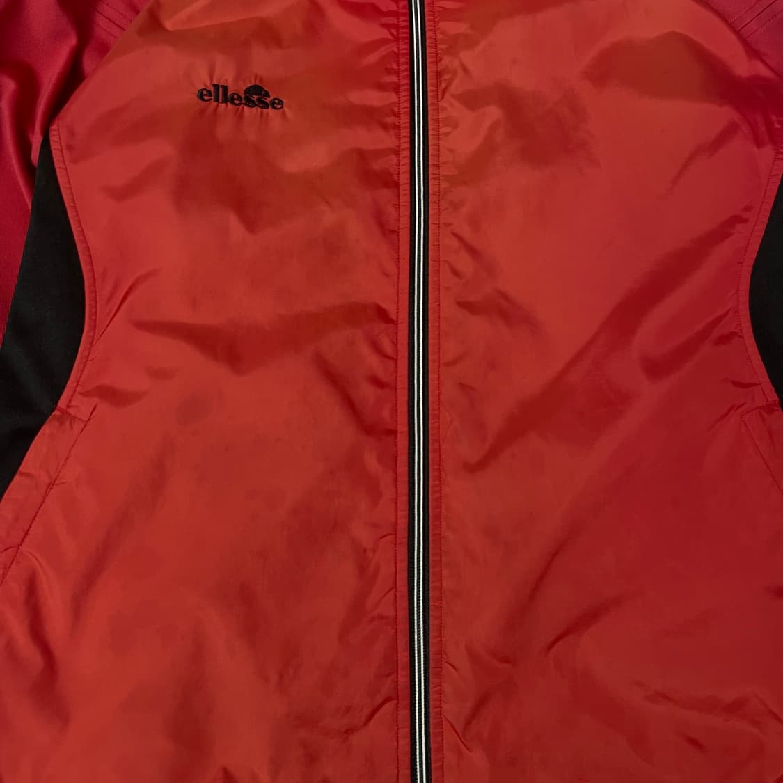 엘레쎄 블랙자수로고 블랙 배색 바람막이 자켓 100 상품이미지7