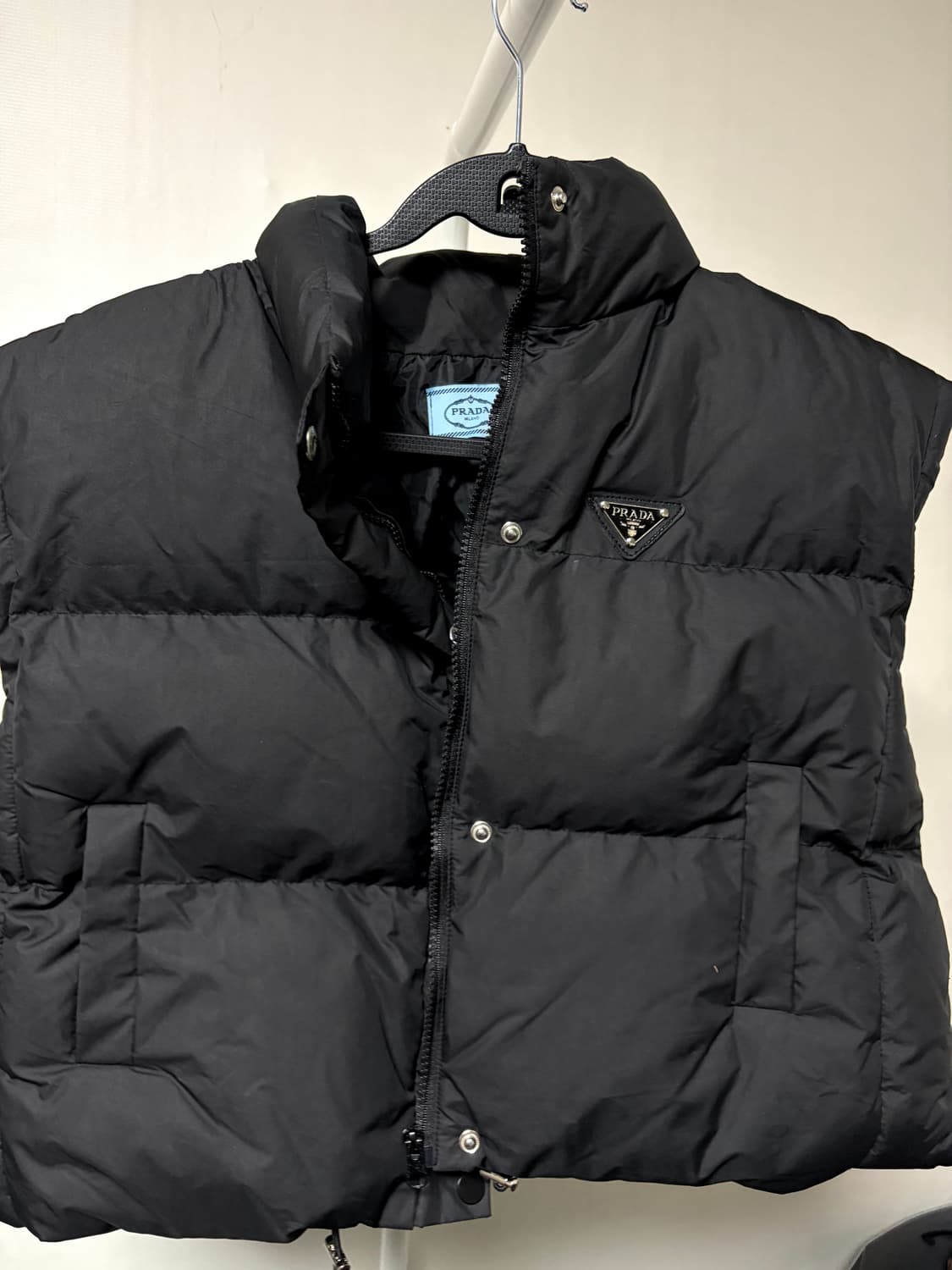 프라다 크롭 조끼패딩 90 상품이미지1