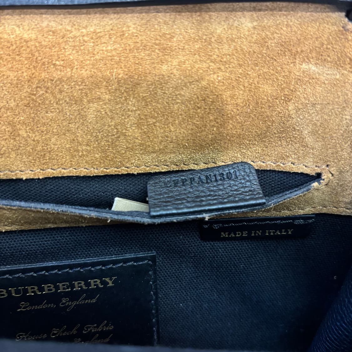 정품 버버리 맥켄 크로스백     상품이미지10